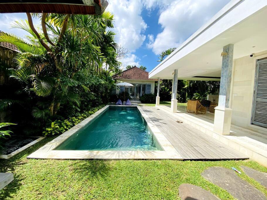 Villa Biru - 500M Batubelig Beach ชังกู ภายนอก รูปภาพ